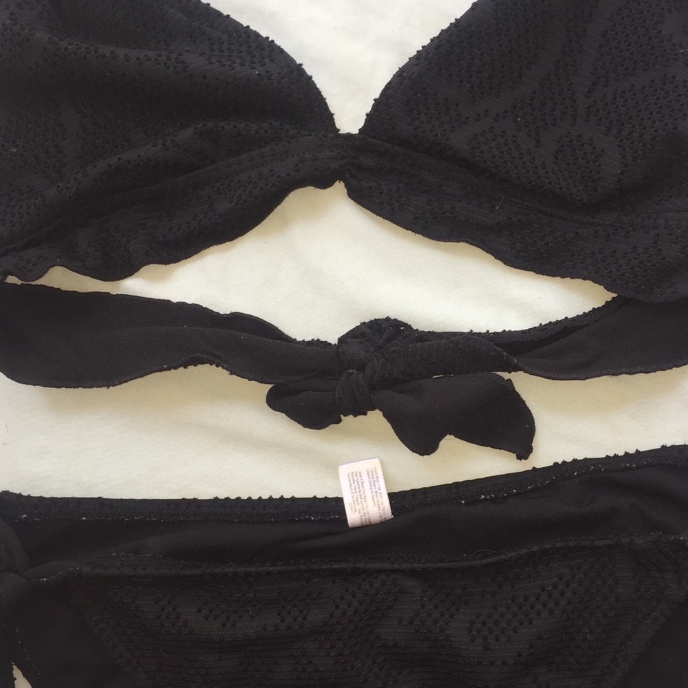 bikini - Picture 2 of 2